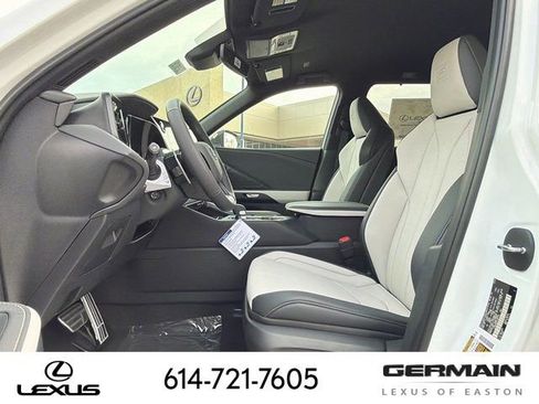 New 2026 Lexus TX 500h AWD image 21