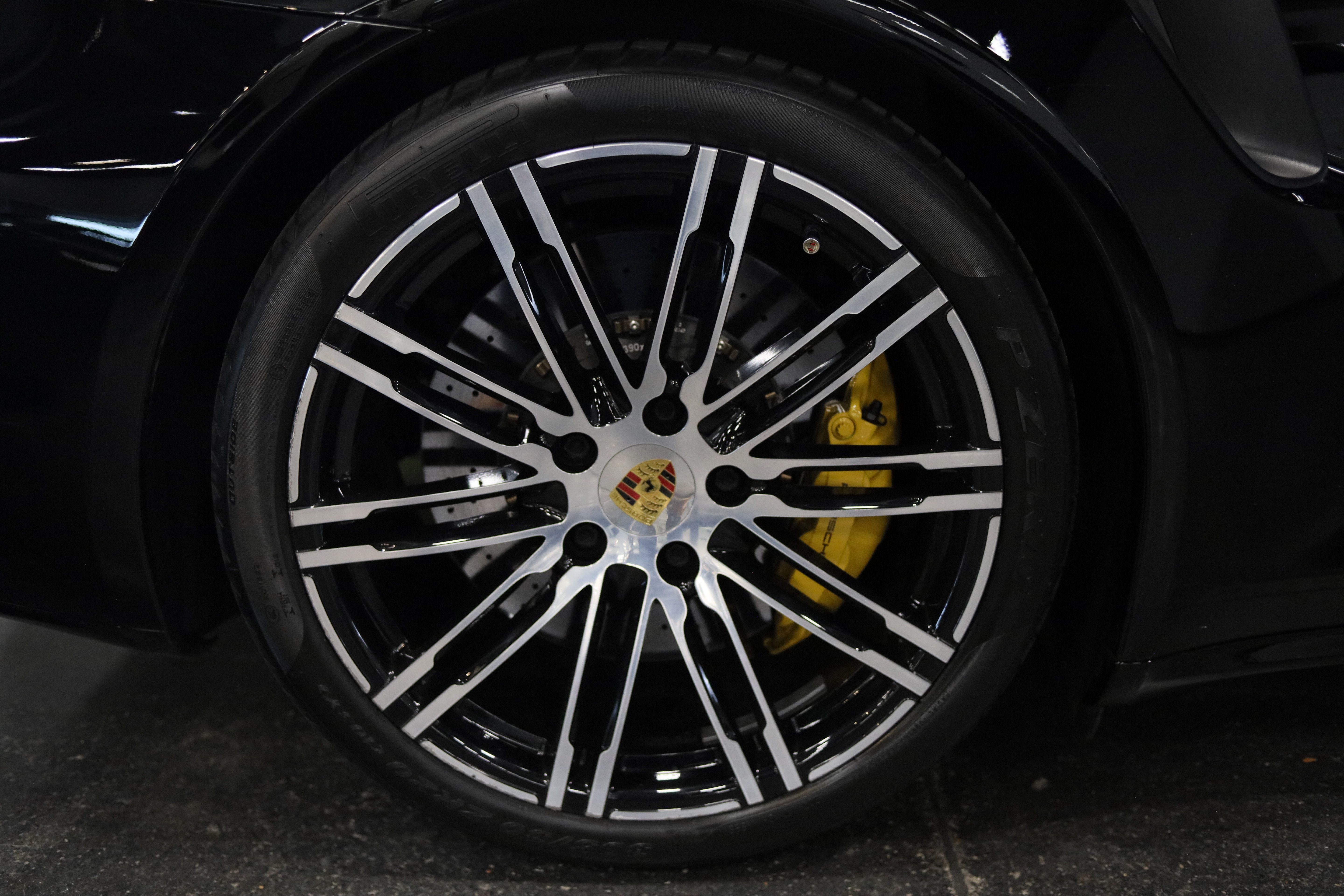Used 2015 Porsche 911 Turbo S AWD/4WD image 13