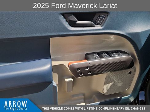 Used 2025 Ford Maverick Lariat w/ 4K Tow Package AWD/4WD image 21