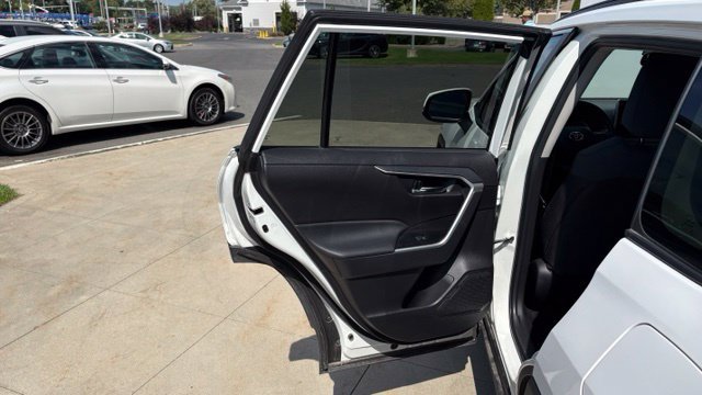 Used 2025 Toyota RAV4 XLE AWD/4WD image 26