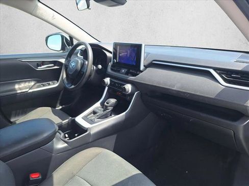 Used 2024 Toyota RAV4 XLE FWD image 19