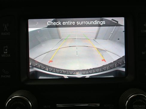 Used 2020 Jeep Wrangler Sport image 19