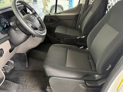 Used 2025 Ford Transit 250 Low Roof w/ Exterior Upgrade Package RWD image 2