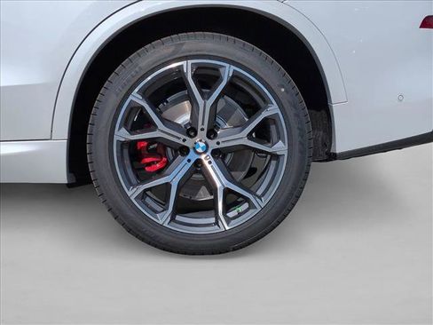 New 2026 BMW X5 xDrive50e w/ Executive Package image 10