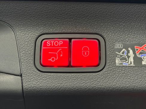 Used 2026 Mercedes-Benz GLS 450 4MATIC image 16