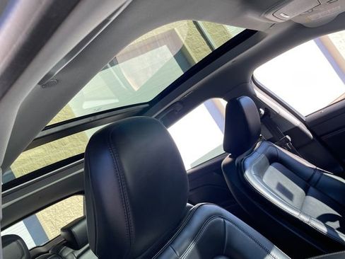 Used 2021 Lincoln Corsair AWD w/ Premium Package image 41