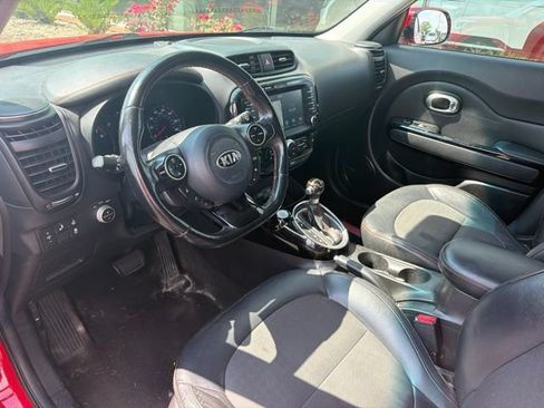 Used 2017 Kia Soul ! w/ Tech Package FWD image 7