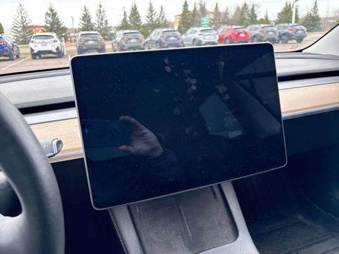 Used 2021 Tesla Model 3 Long Range AWD/4WD image 7
