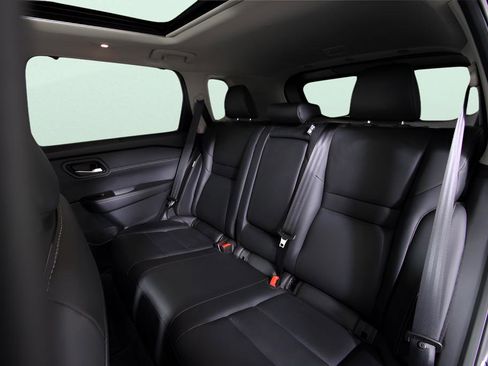 Used 2024 Nissan Rogue SL w/ SL Premium Package FWD image 27