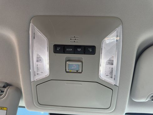 Certified 2025 Toyota RAV4 LE AWD/4WD image 31