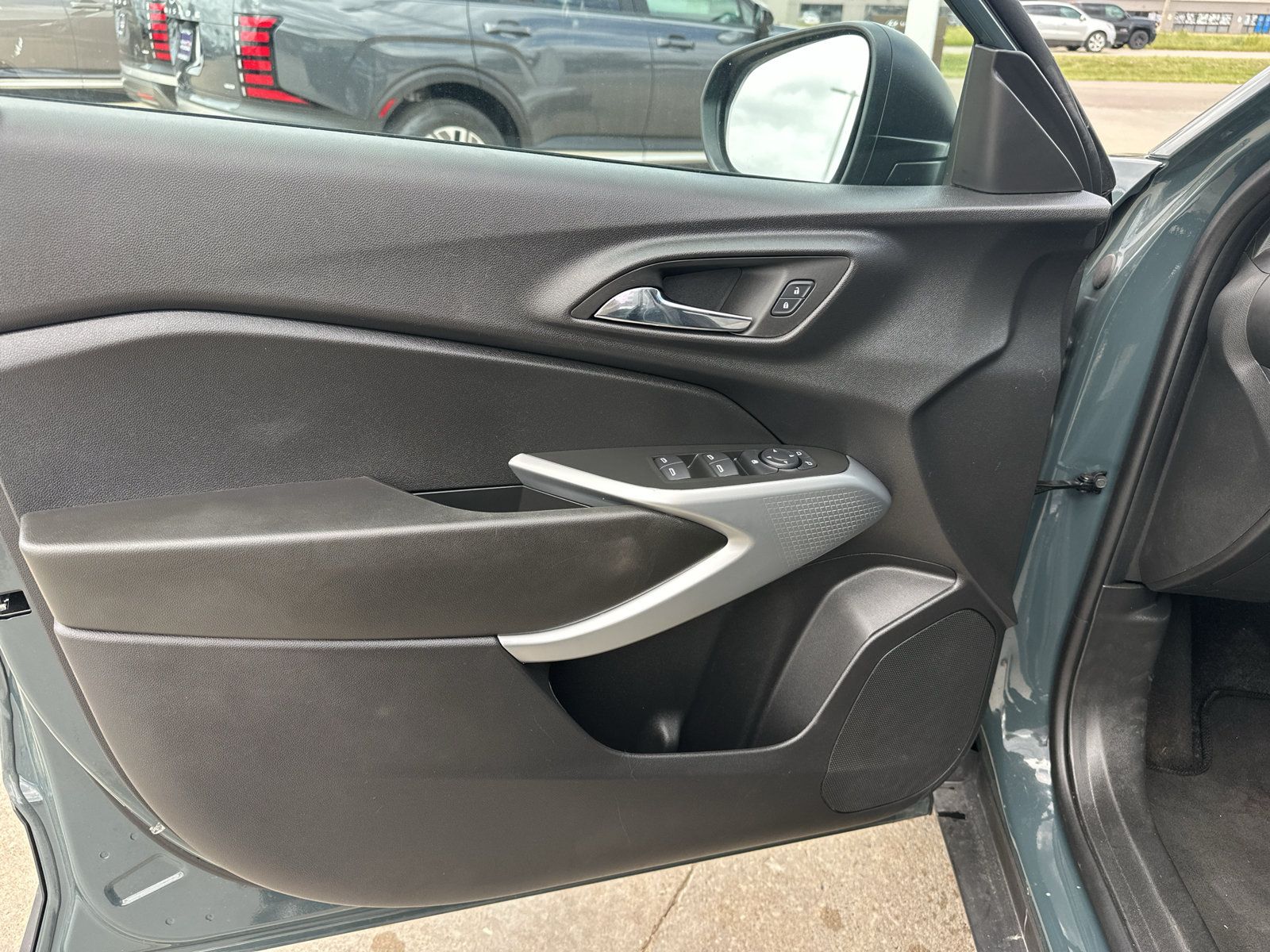 Used 2026 Chevrolet Trax LS FWD image 15