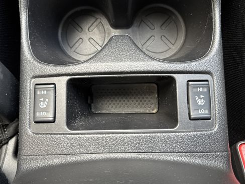 Used 2021 Nissan Rogue Sport SV image 14