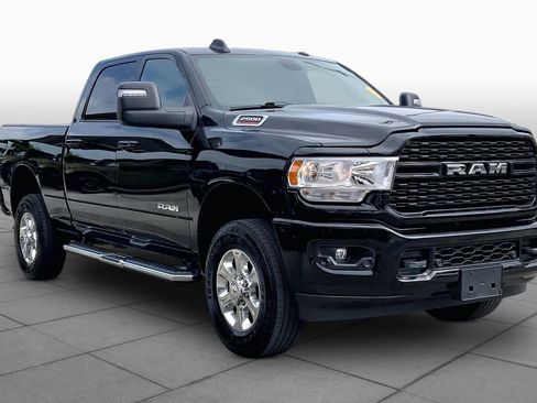 Used 2024 RAM 2500 Big Horn w/ Sport Appearance Package AWD/4WD image 3