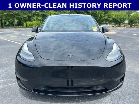 Used 2024 Tesla Model Y 2WD image 11