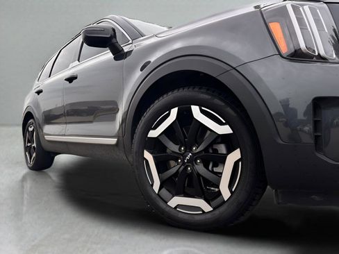 Used 2024 Kia Telluride EX FWD image 28