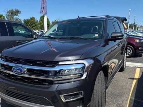Used 2024 Ford Expedition Limited w/ Excursion Package AWD/4WD image 1