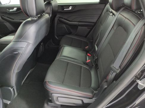 Used 2025 Ford Escape ST-Line image 18