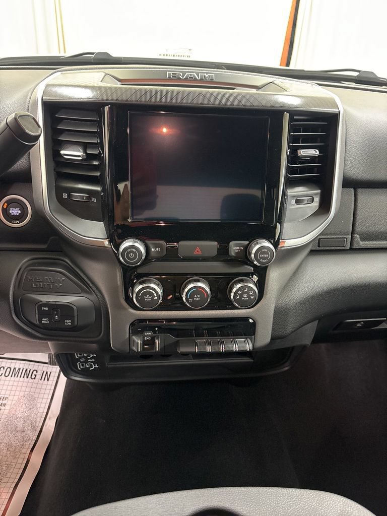 New 2026 RAM 2500 Big Horn AWD/4WD image 13