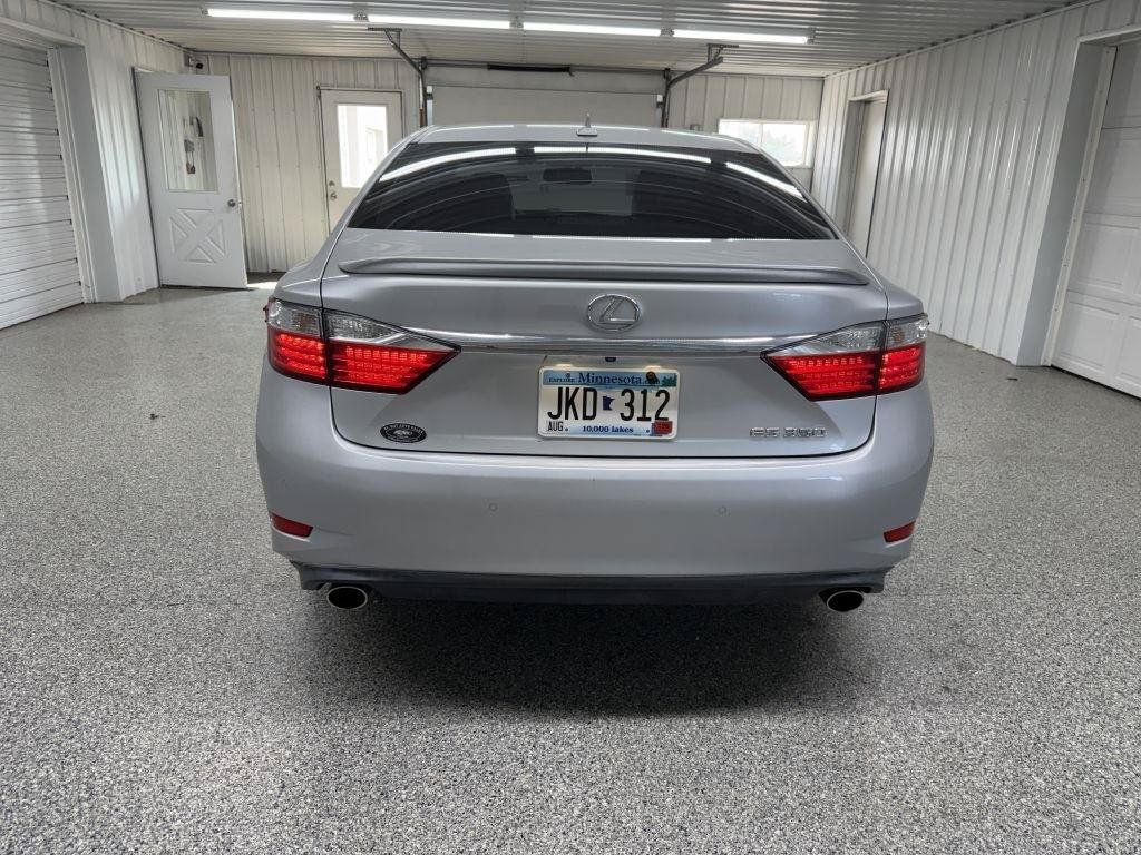 Used 2013 Lexus ES 350 w/ Luxury Pkg FWD image 5