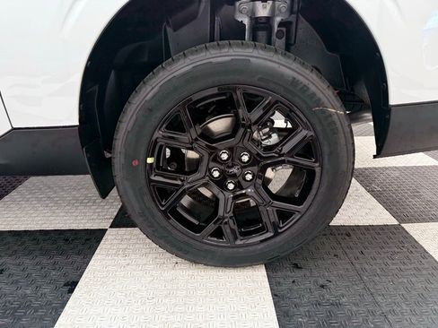 New 2025 Ford Maverick Lariat w/ Black Appearance Package image 11