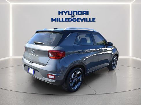 New 2026 Hyundai Venue SEL FWD image 5