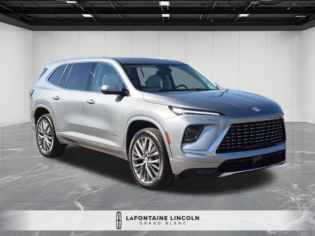 Used 2025 Buick Enclave Avenir AWD/4WD image 7
