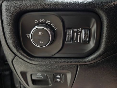 Used 2021 RAM 1500 Sport image 40