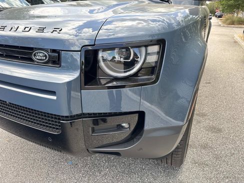 New 2026 Land Rover Defender 110 S AWD/4WD image 9
