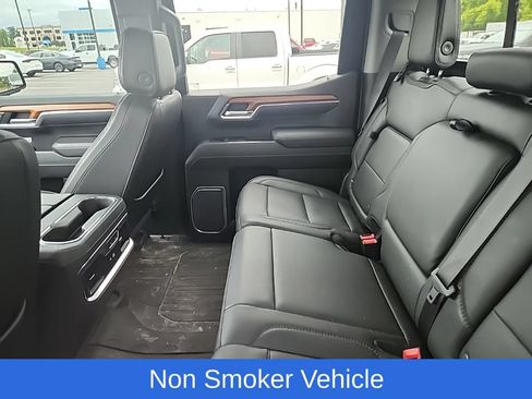 Used 2022 GMC Sierra 1500 Denali AWD/4WD image 17