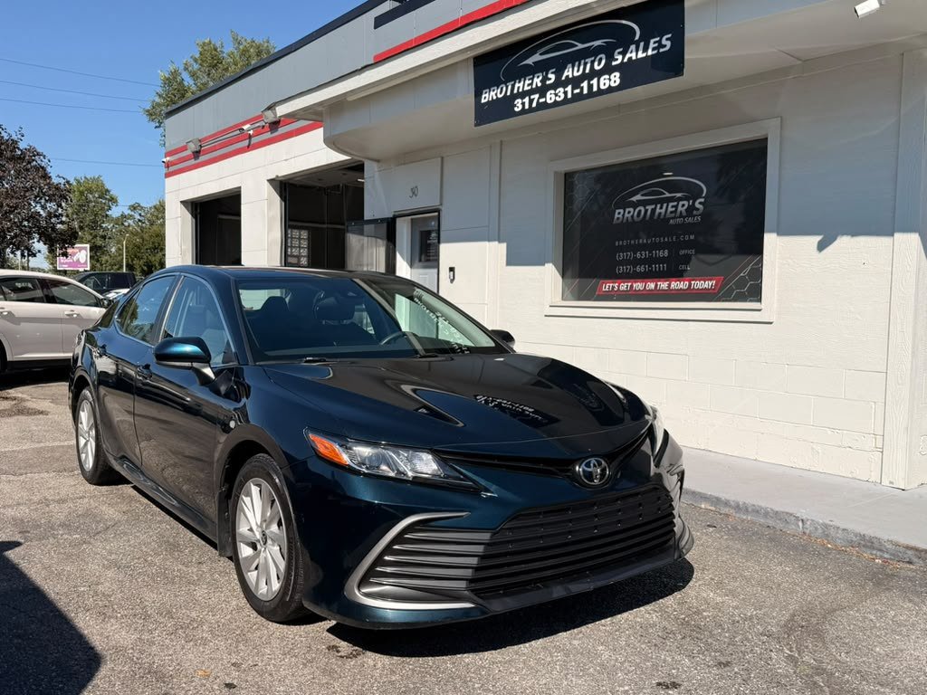 Used 2021 Toyota Camry LE AWD/4WD image 10