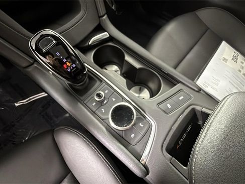 Used 2025 Cadillac XT5 Premium Luxury image 24