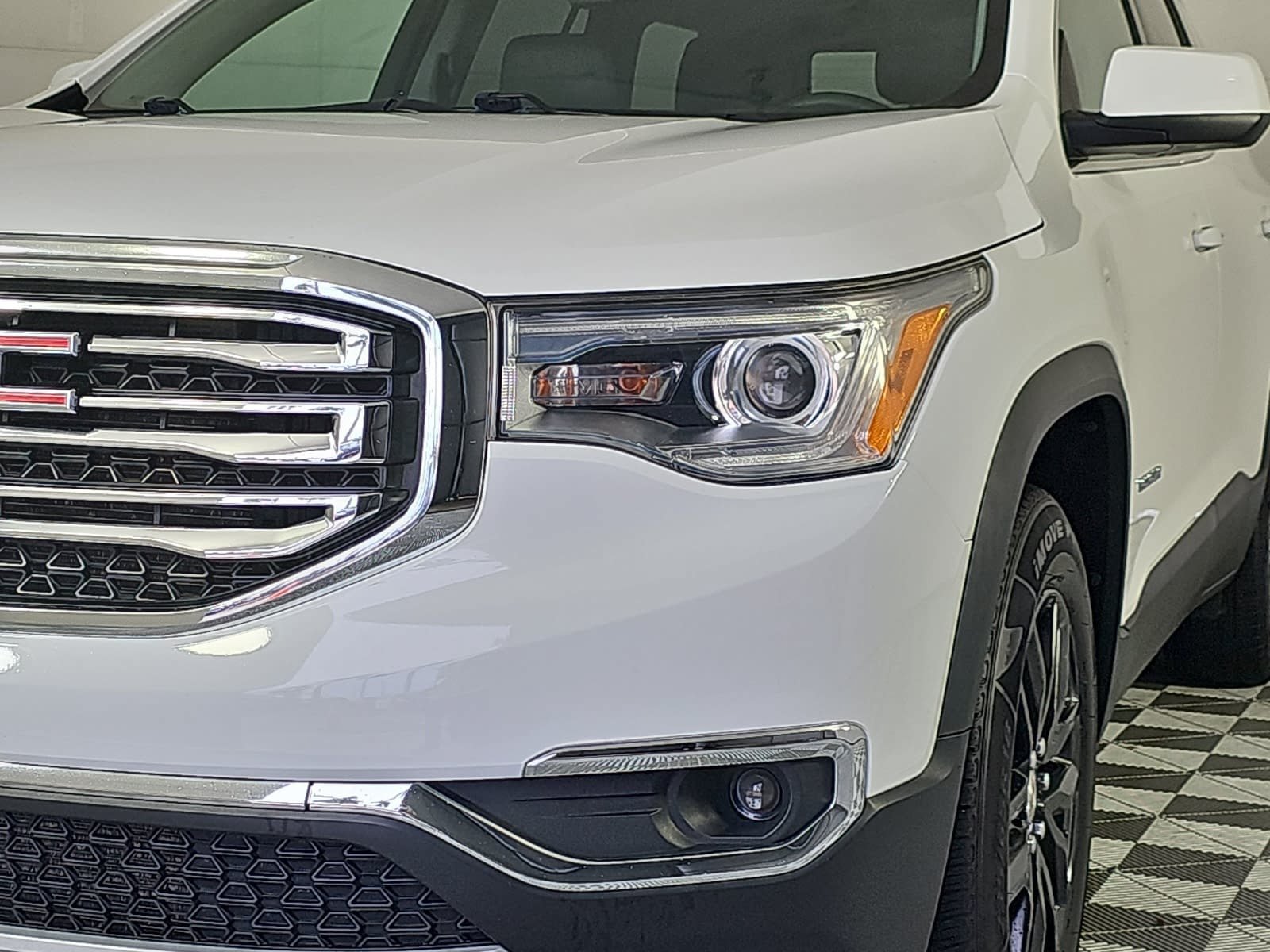 Used 2019 GMC Acadia SLT w/ LPO, Cargo Package FWD image 29