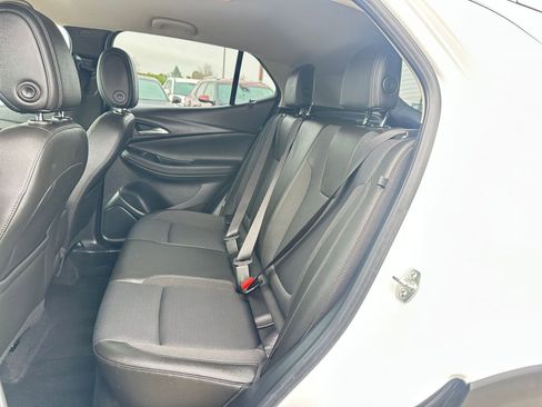 Used 2025 Buick Encore GX Preferred image 37