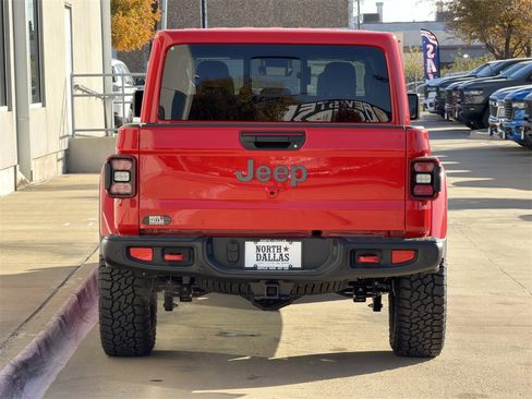 New 2025 Jeep Gladiator Rubicon image 7