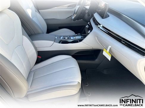 New 2026 INFINITI QX60 Luxe image 13