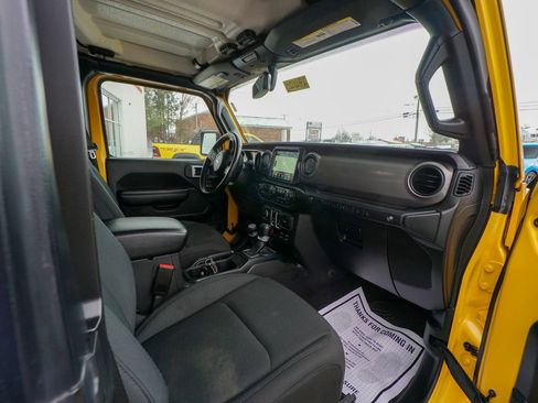 Used 2021 Jeep Wrangler Sport AWD/4WD image 24