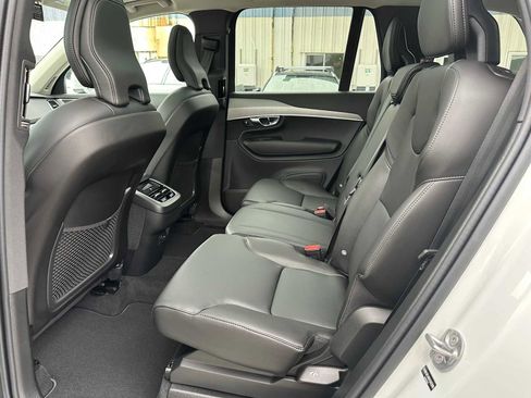 Used 2025 Volvo XC90 B5 Core image 15