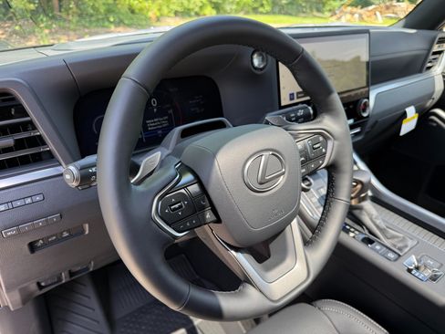 Used 2026 Lexus GX 550 AWD/4WD image 10