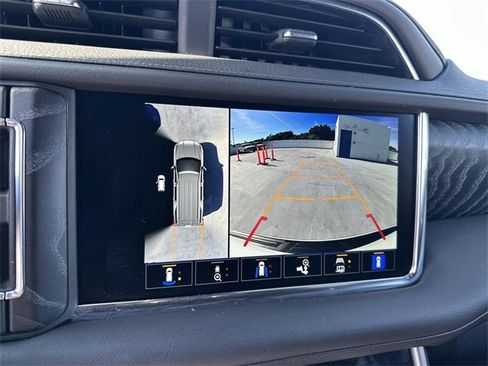 Used 2024 GMC Yukon Denali image 25