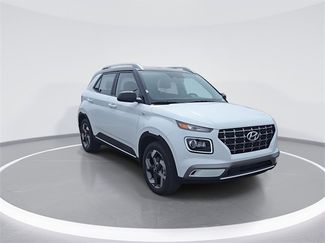 Used 2025 Hyundai Venue Limited video 2
