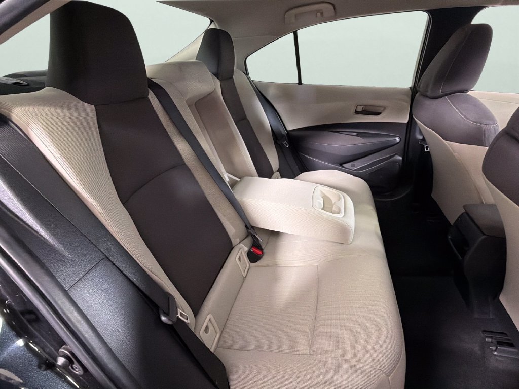 Used 2021 Toyota Corolla LE FWD image 29