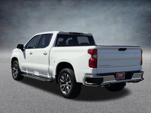 Used 2025 Chevrolet Silverado 1500 LT AWD/4WD image 6