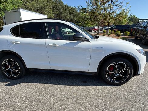 Used 2025 Alfa Romeo Stelvio Sprint w/ Veloce Package AWD/4WD image 7