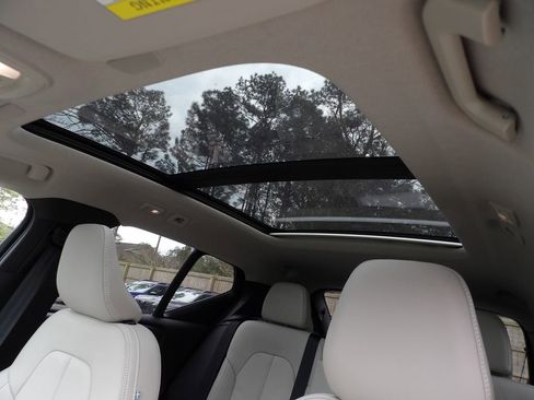 New 2026 Volvo XC40 B5 Plus w/ Protection Package Premier image 16