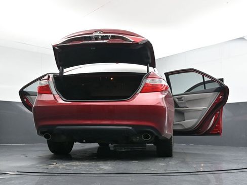 Used 2015 Toyota Camry XSE image 52