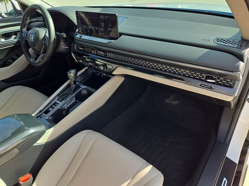 Used 2024 Honda Accord EX-L image 32