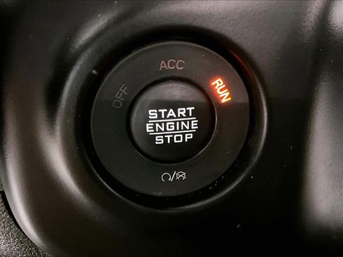 Used 2022 Jeep Gladiator Overland AWD/4WD image 31