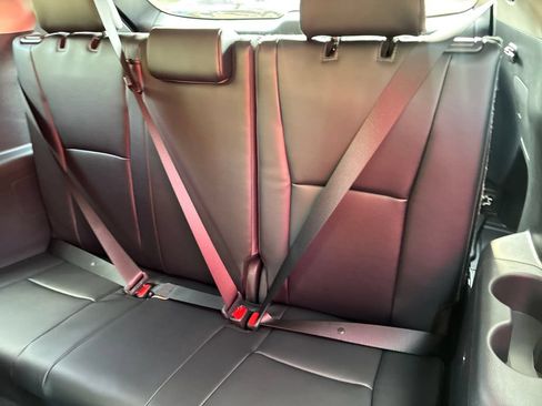New 2026 Toyota Highlander XLE AWD/4WD image 17