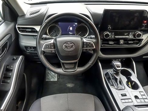 Certified 2024 Toyota Highlander LE image 13