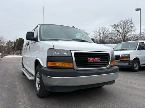 Used 2024 GMC Savana 2500 w/ Driver Convenience Package image 15